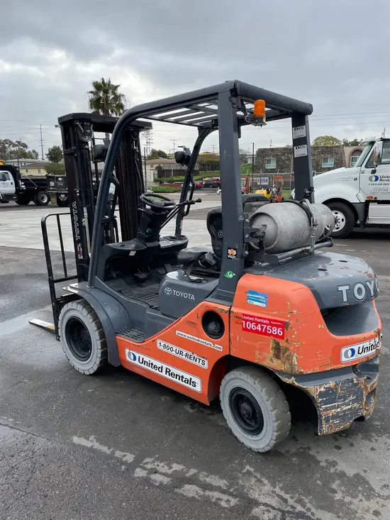 2017 Toyota 8FGU25 Warehouse Forklift
