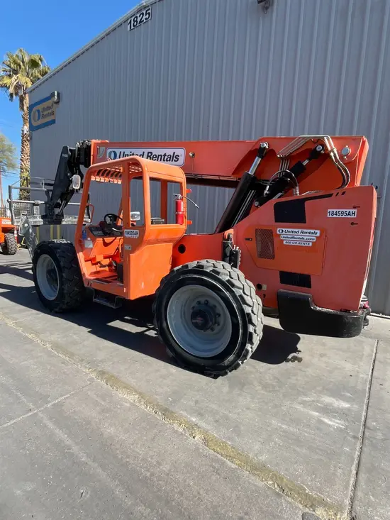 2017 SKYTRAK 10054 Forklift