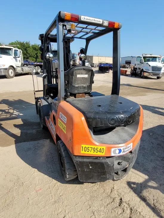 2017 Toyota 8FDU30 Warehouse Forklift