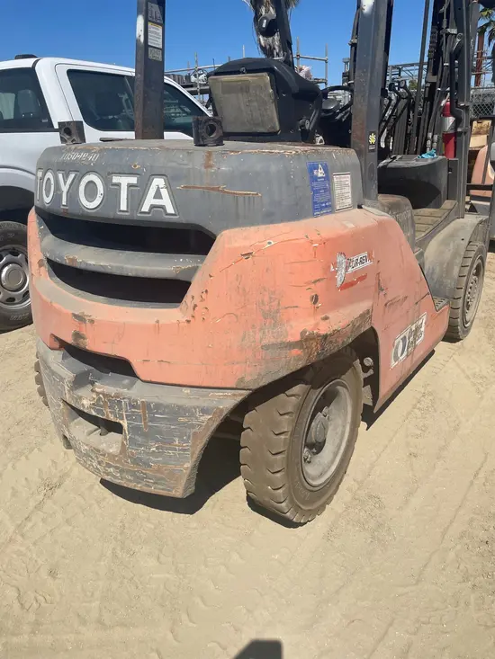 2016 Toyota 8FD35U Warehouse Forklift