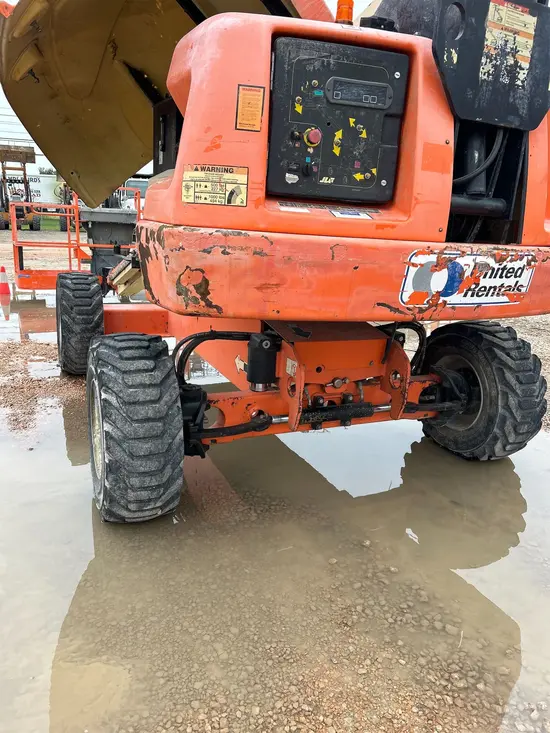 2014 JLG 400S Boom Lift