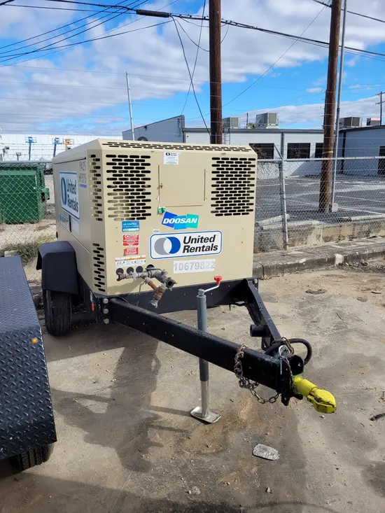 2017 Doosan P425/HP375WCUT4 Air Compressor