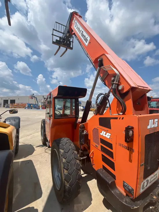 2016 SKYTRAK 6042 Forklift