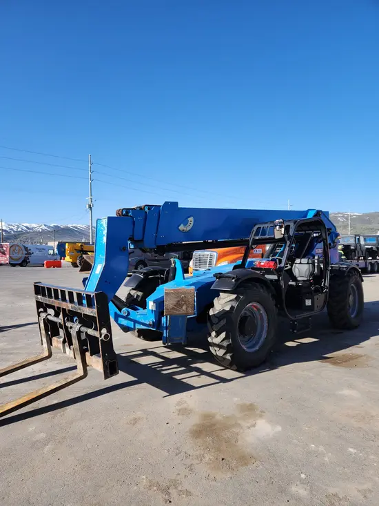 2016 Genie GTH-1056 Forklift
