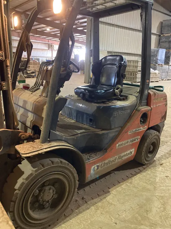 2019 Toyota 8FDU30 Warehouse Forklift