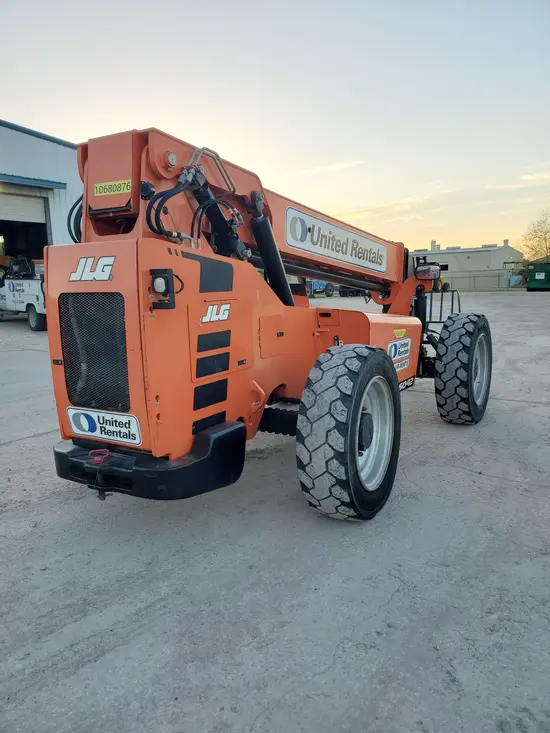2017 SKYTRAK 6042 Forklift