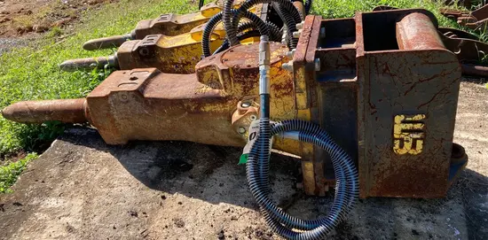 2017 Atlas Copco SB 452 Attachment