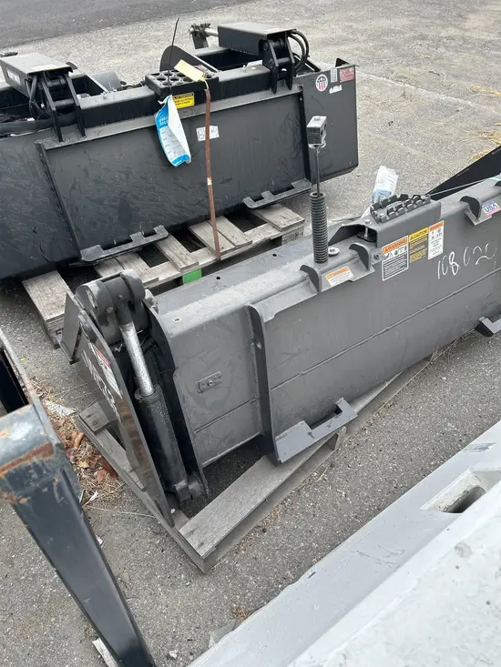 2000 GEARMORE 108020 Bucket Attachment