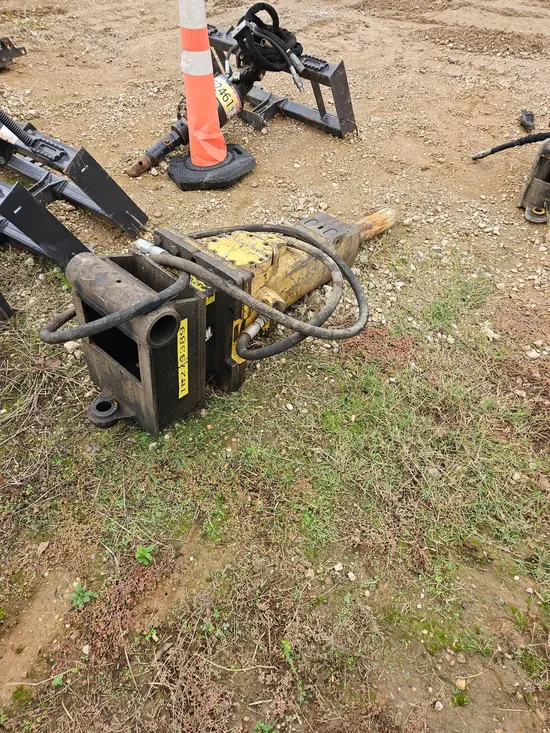 2014 Atlas Copco SB 452 Attachment