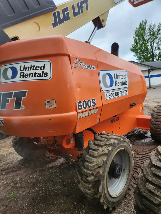 2017 JLG 600S Boom Lift