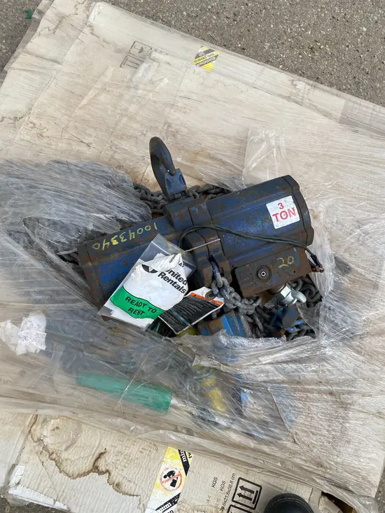 2012 JD NEUHAUS PROFI 1.5T/3T Hoist