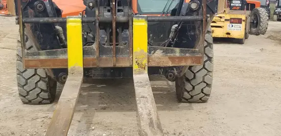 2016 JLG 1055 Forklift