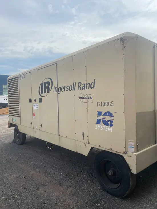 2011 Doosan HP1600WCU Air Compressor