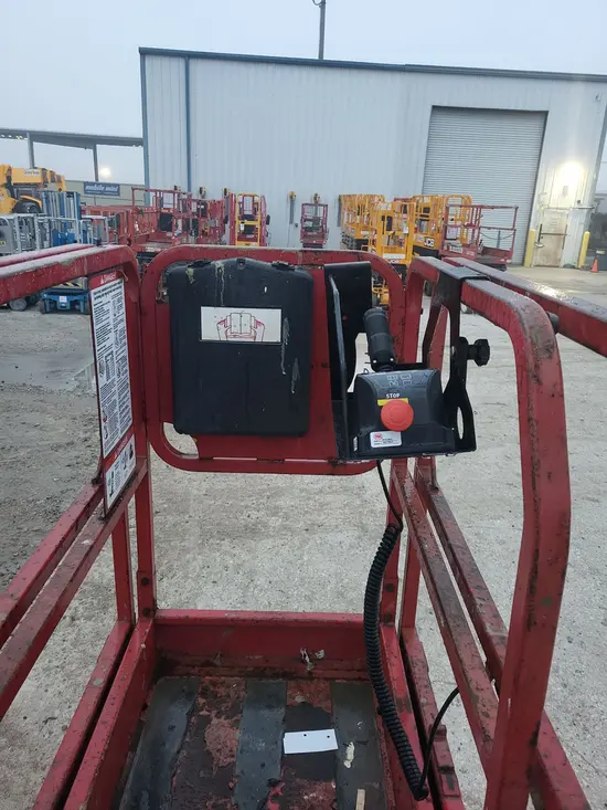 2017 MEC 1330SE Scissor Lift