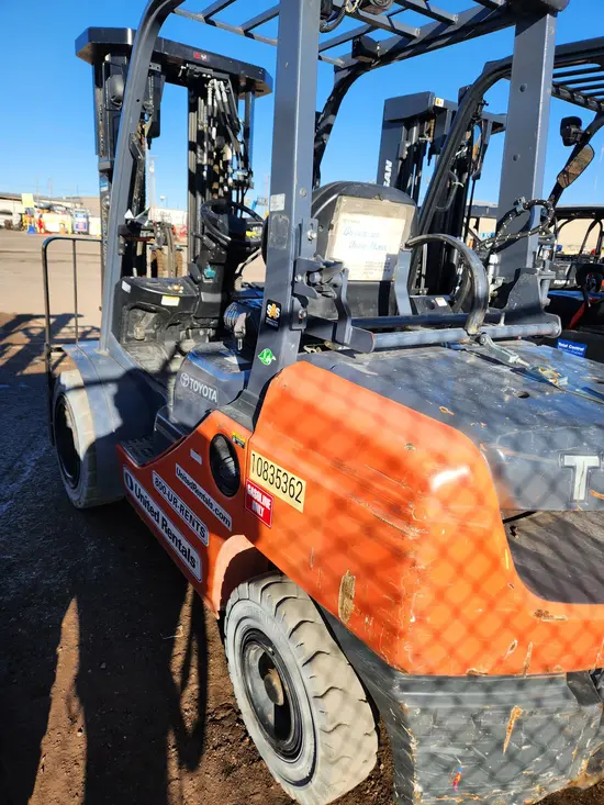 2018 Toyota 8FGU30 Warehouse Forklift