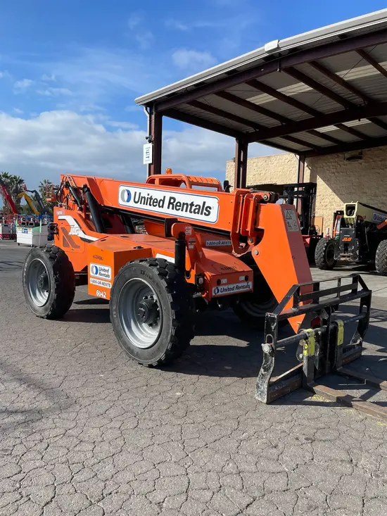 2015 SKYTRAK 6042 Forklift