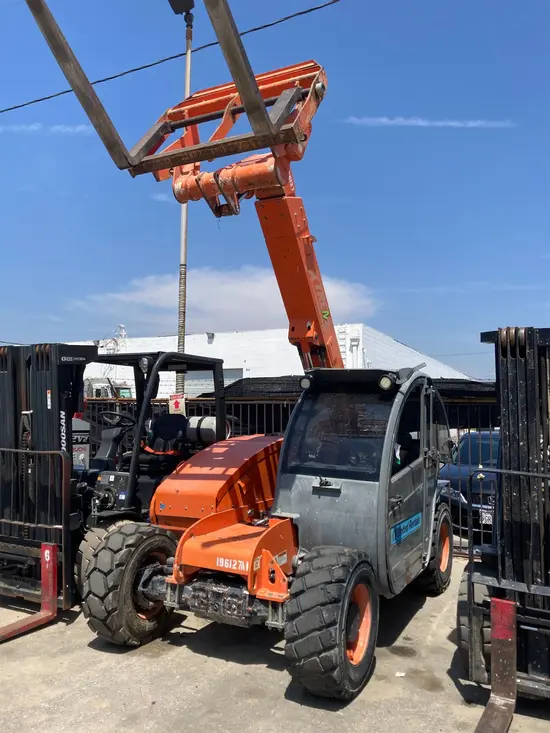 2017 XTREME XR5919 Forklift