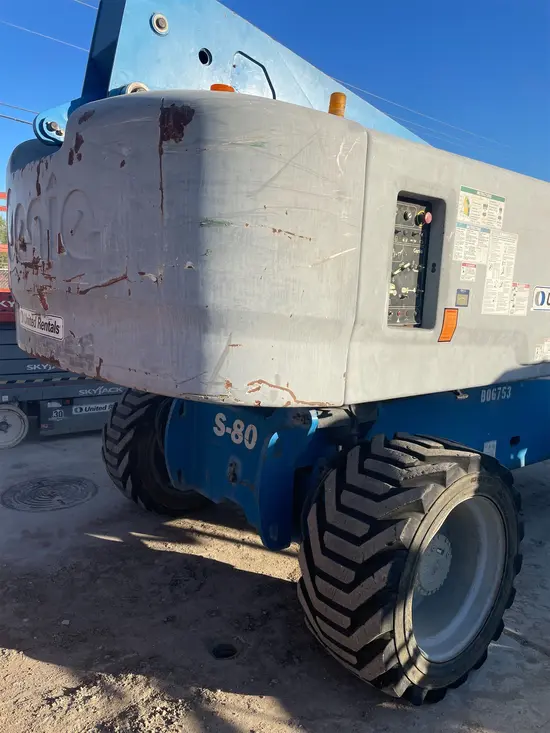 2014 Genie S-80 Boom Lift