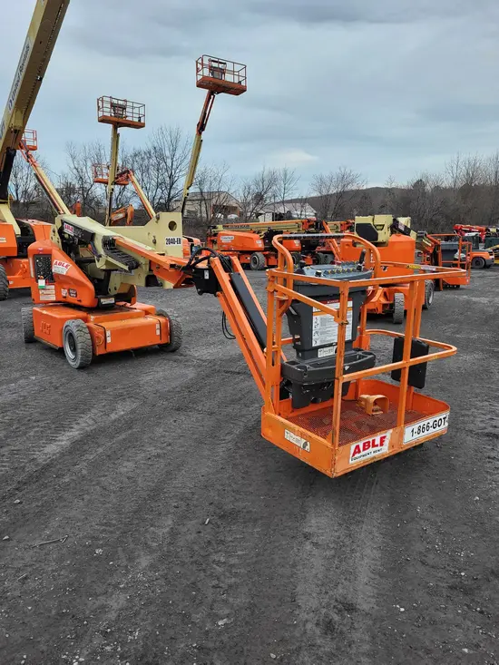 2014 JLG E400AJPN Articulating Boom Lift