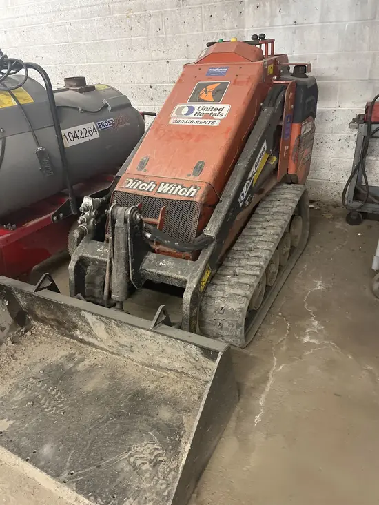 2021 Ditch Witch SK800 Track Loader