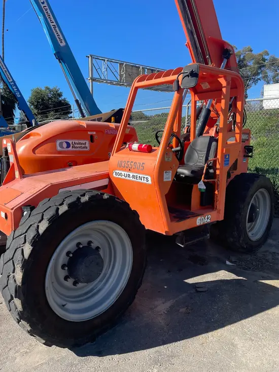 2015 SKYTRAK 6042 Forklift