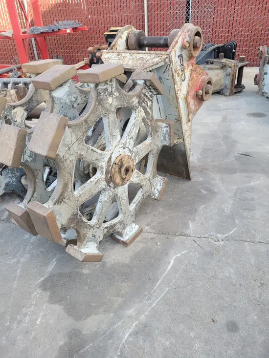2019 FURUKAWA CW24III Compaction Attachment