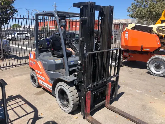2018 Toyota 8FGU25 Warehouse Forklift