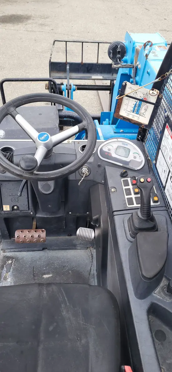2017 Genie GTH-5519 Forklift