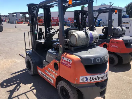 2018 Toyota 8FGU25 Warehouse Forklift