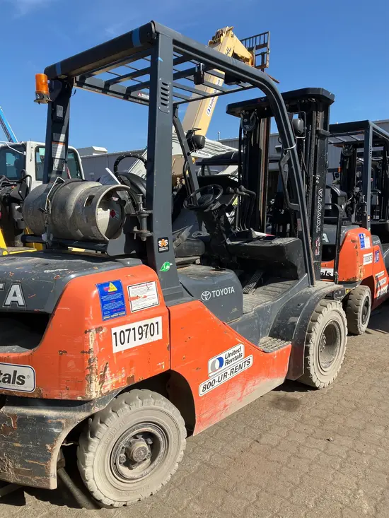 2018 Toyota 8FGU25 Warehouse Forklift