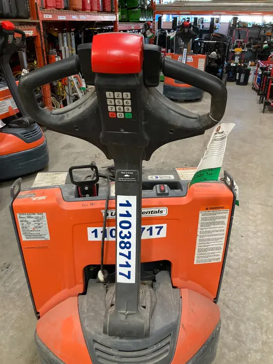 2019 Toyota 8HBW23 Jack