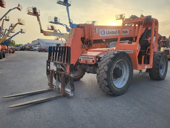2014 SKYTRAK 8042 Forklift