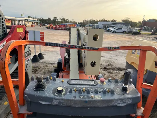 2016 JLG E400AN Articulating Boom Lift