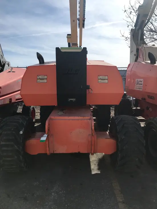 2013 JLG 800AJ Articulating Boom Lift