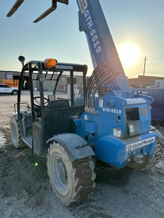2017 Genie GTH-5519 Forklift