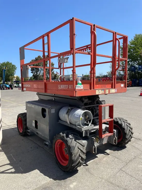 2017 Skyjack SJ6832RT Rough Terrain Scissor Lift