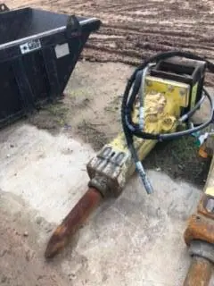 2017 Atlas Copco SB 452 Attachment