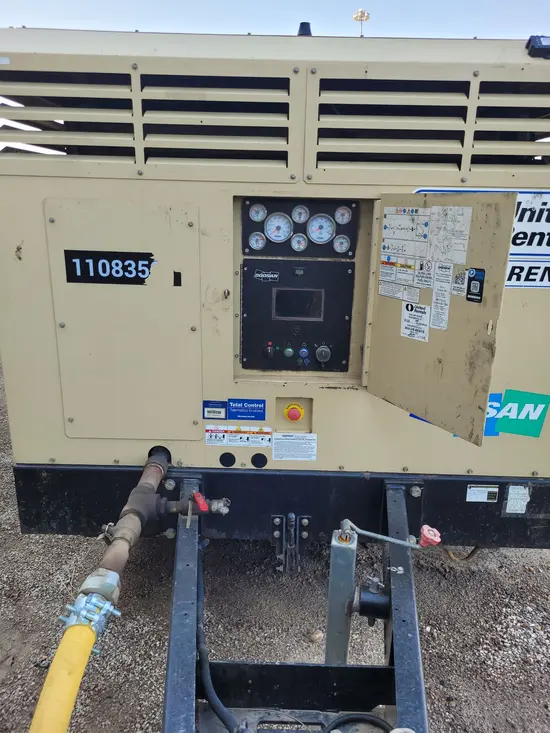 2020 Doosan XP825/HP750WCU Air Compressor