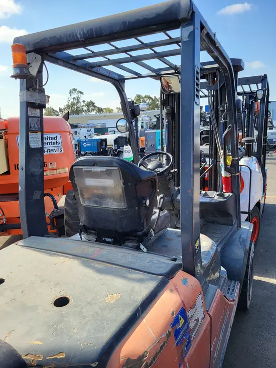 2016 Toyota 8FDU30 Warehouse Forklift
