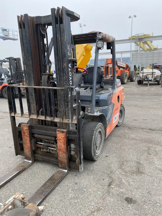 2016 Toyota 8FD35U Warehouse Forklift