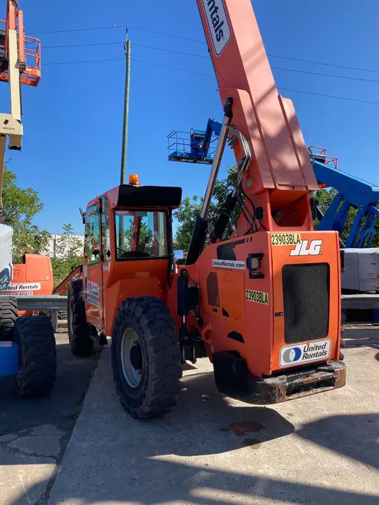 2015 SKYTRAK 6042 Forklift