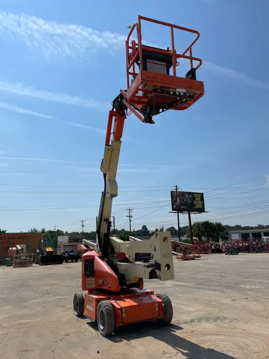 2015 JLG E400AJPN Articulating Boom Lift
