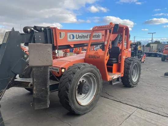 2017 SKYTRAK 10054 Forklift
