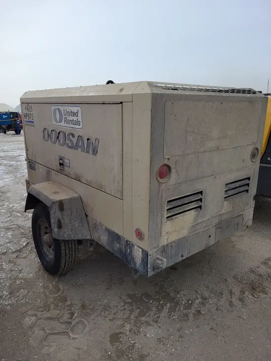2018 Doosan P425/HP375EXT3 Air Compressor