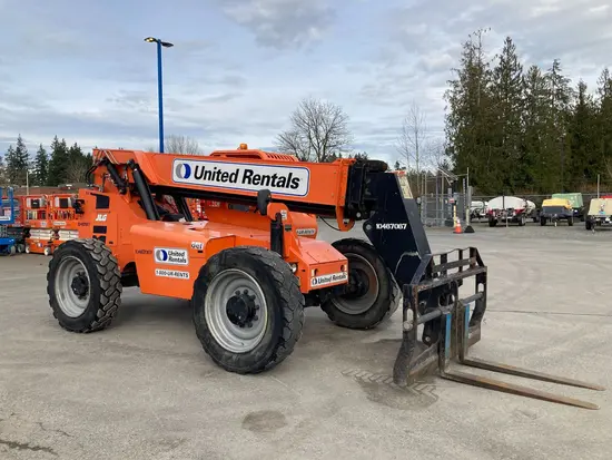2016 SKYTRAK 6042 Forklift