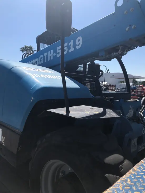 2015 Genie GTH-5519 Forklift