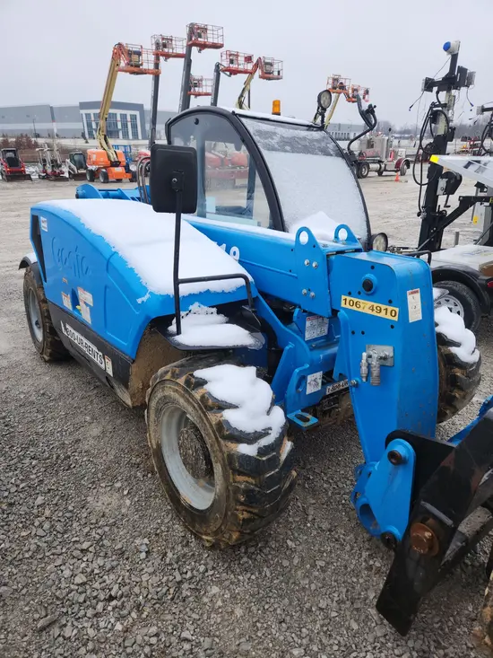 2017 Genie GTH-5519 Forklift