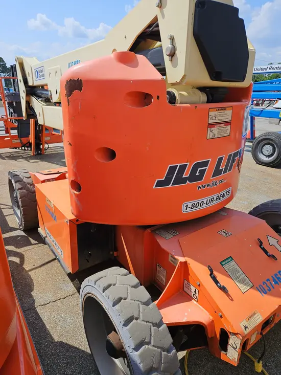 2015 JLG E450AJ Articulating Boom Lift