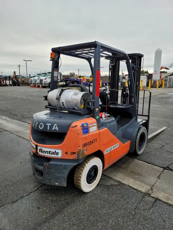 2018 Toyota 8FGU25 Warehouse Forklift
