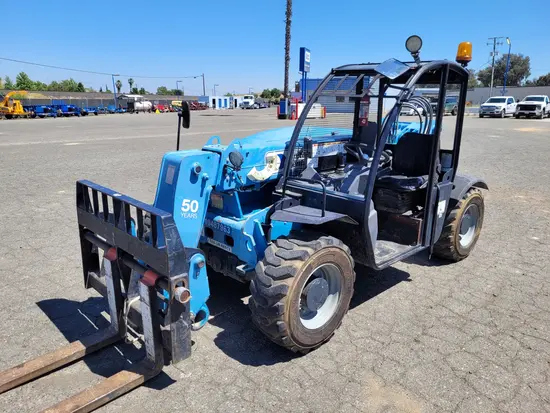 2016 Genie GTH-5519 Forklift